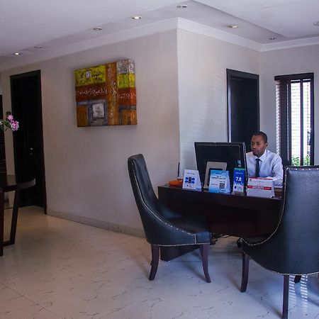 S & S Hotel & Suites Lagos Esterno foto