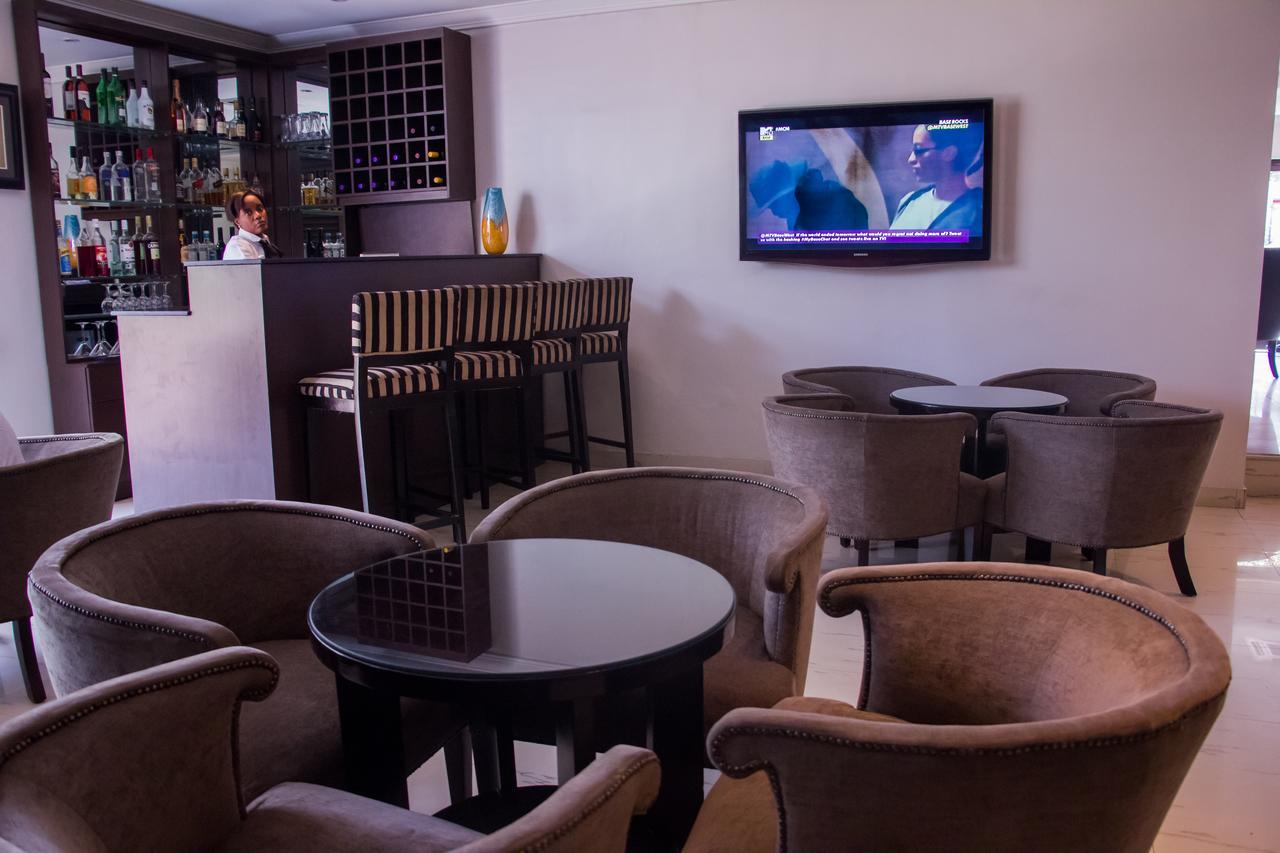 S & S Hotel & Suites Lagos Esterno foto