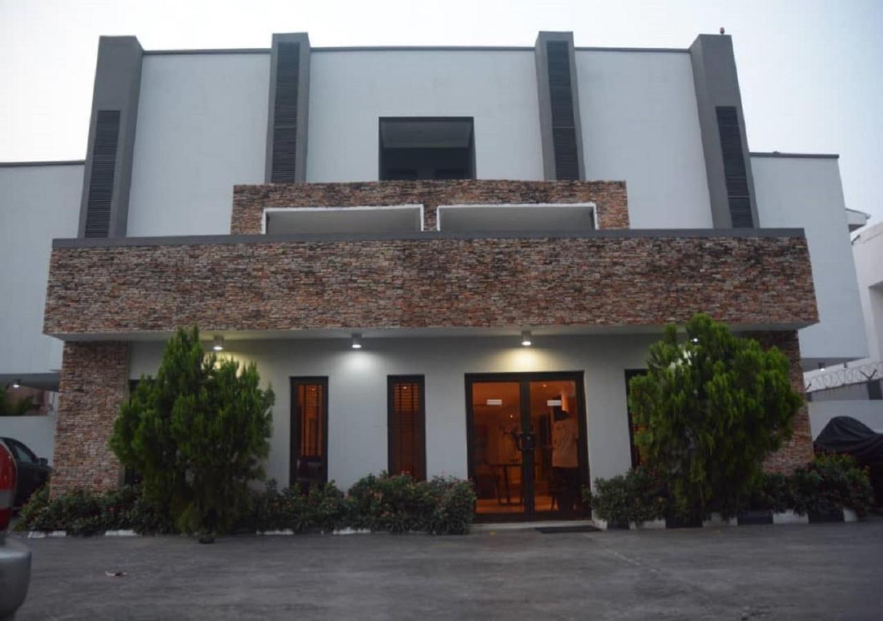 S & S Hotel & Suites Lagos Esterno foto
