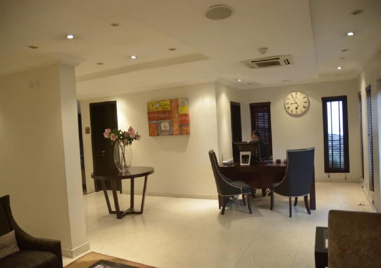 S & S Hotel & Suites Lagos Esterno foto