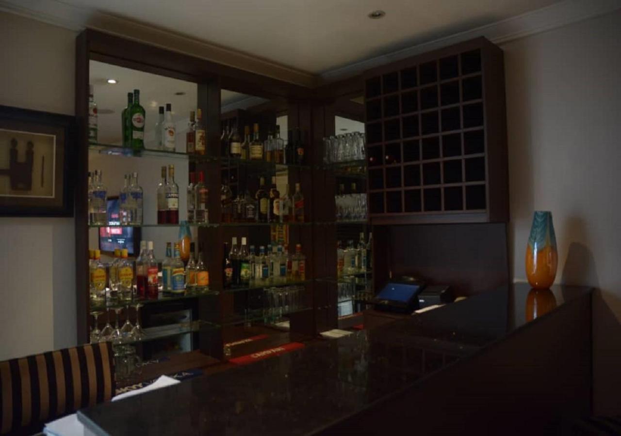 S & S Hotel & Suites Lagos Esterno foto