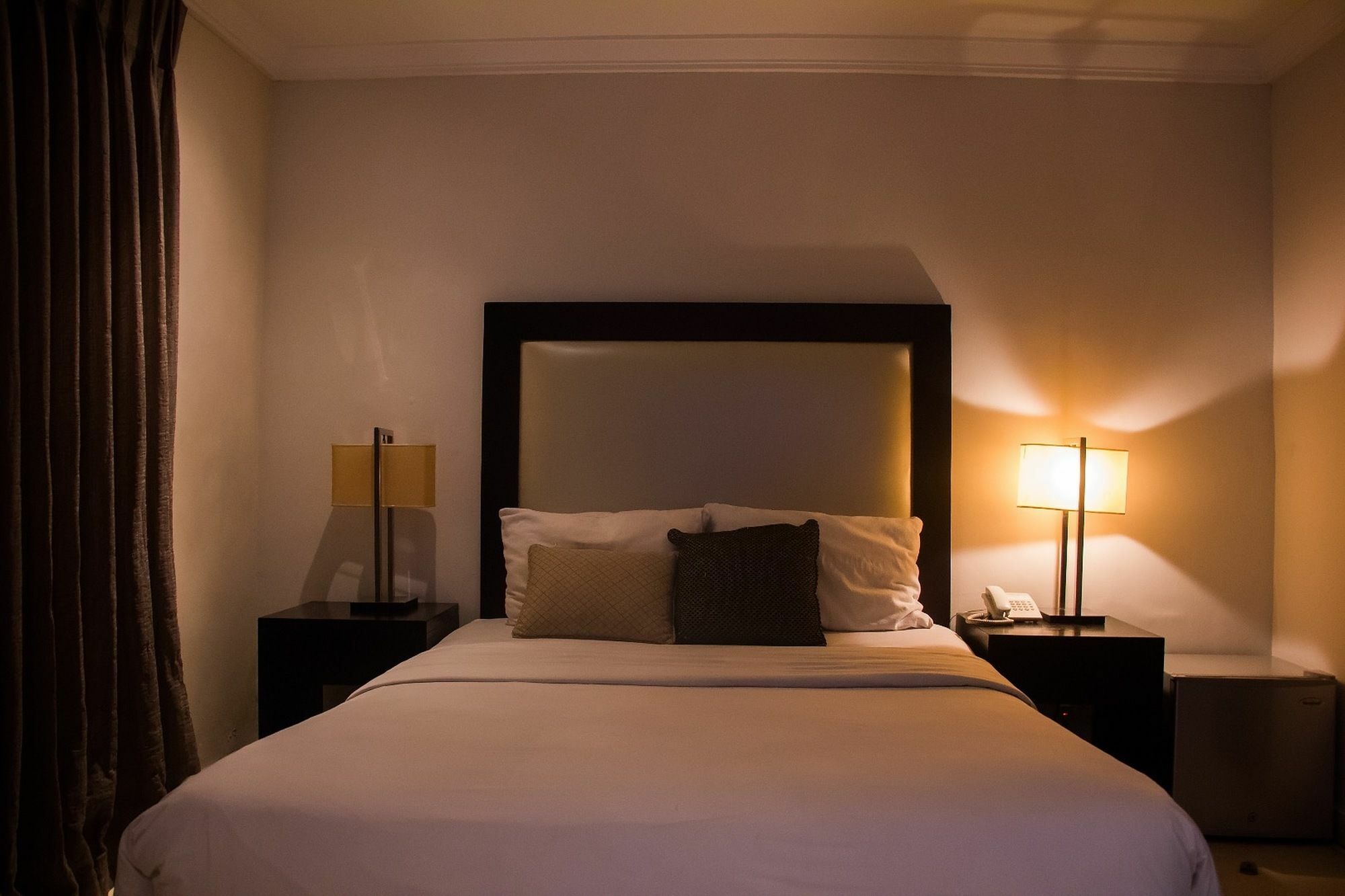 S & S Hotel & Suites Lagos Esterno foto