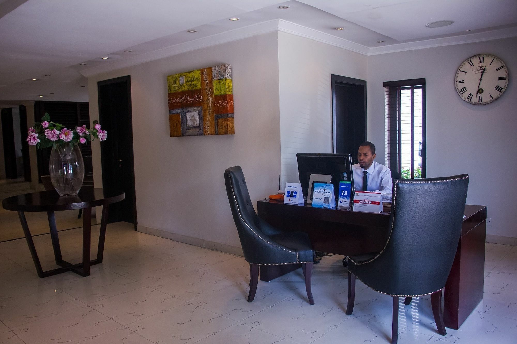 S & S Hotel & Suites Lagos Esterno foto